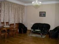 Квартира на пр. Азербайджана